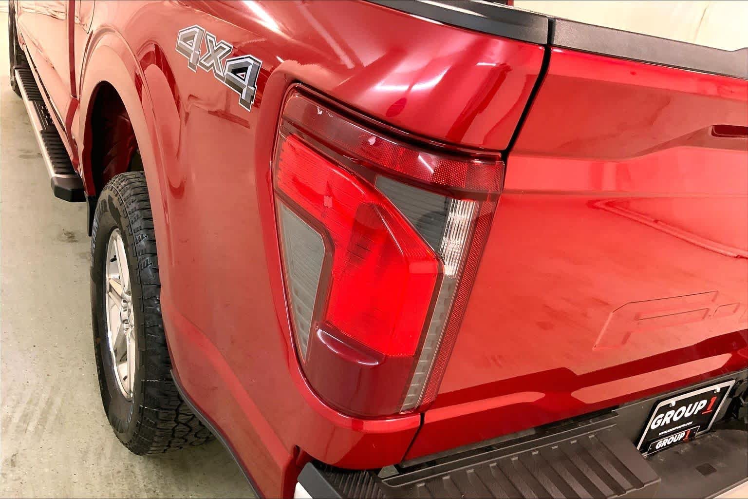 Used 2025 Rapid Red Metallic Tinted Clearcoat Ford XLT image 41