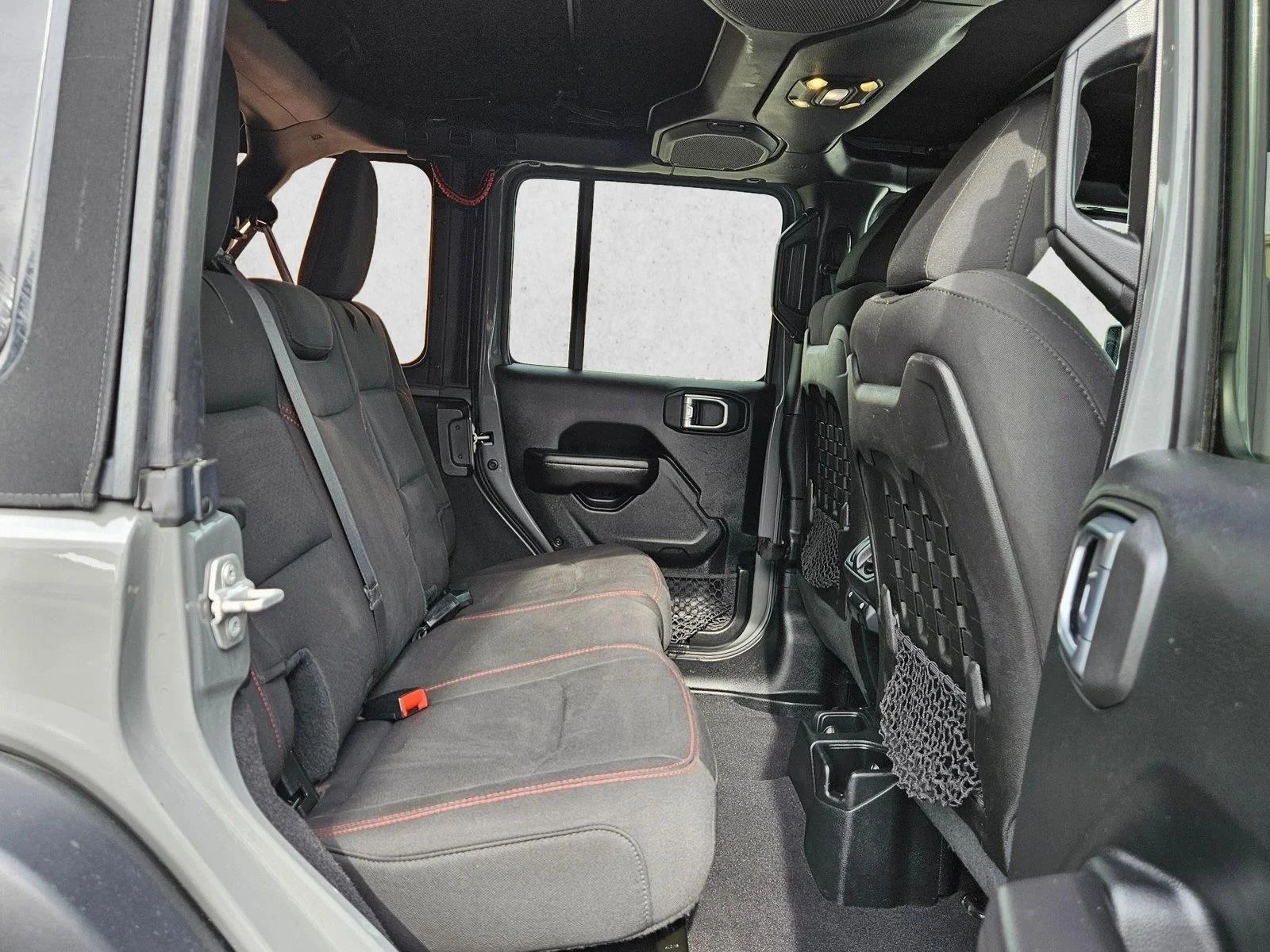 Used 2019 Sting-Gray Clearcoat Jeep Rubicon image 17
