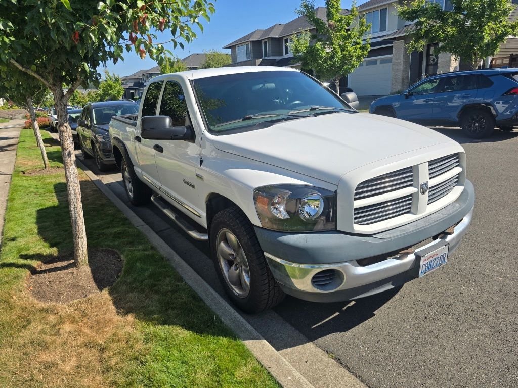 Used 2008 White Dodge ST image 1