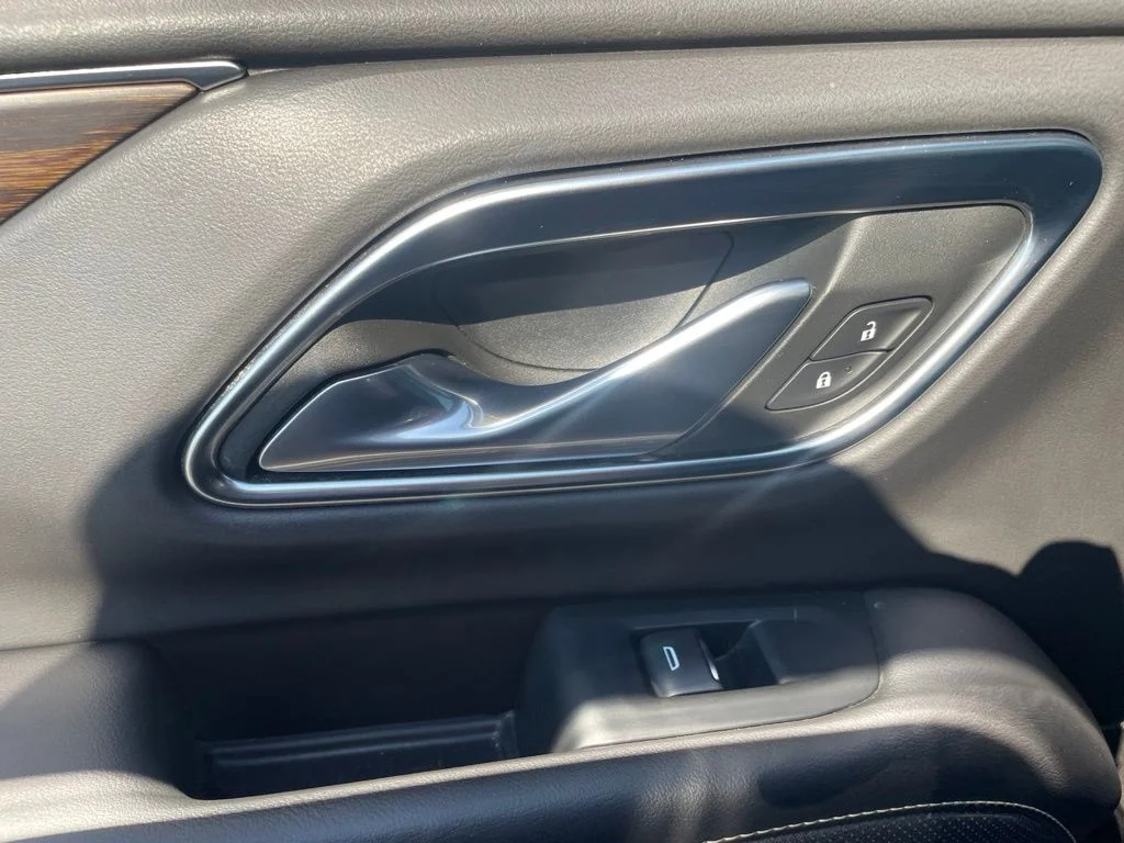 Used 2021 Gray Chevrolet Premier image 18