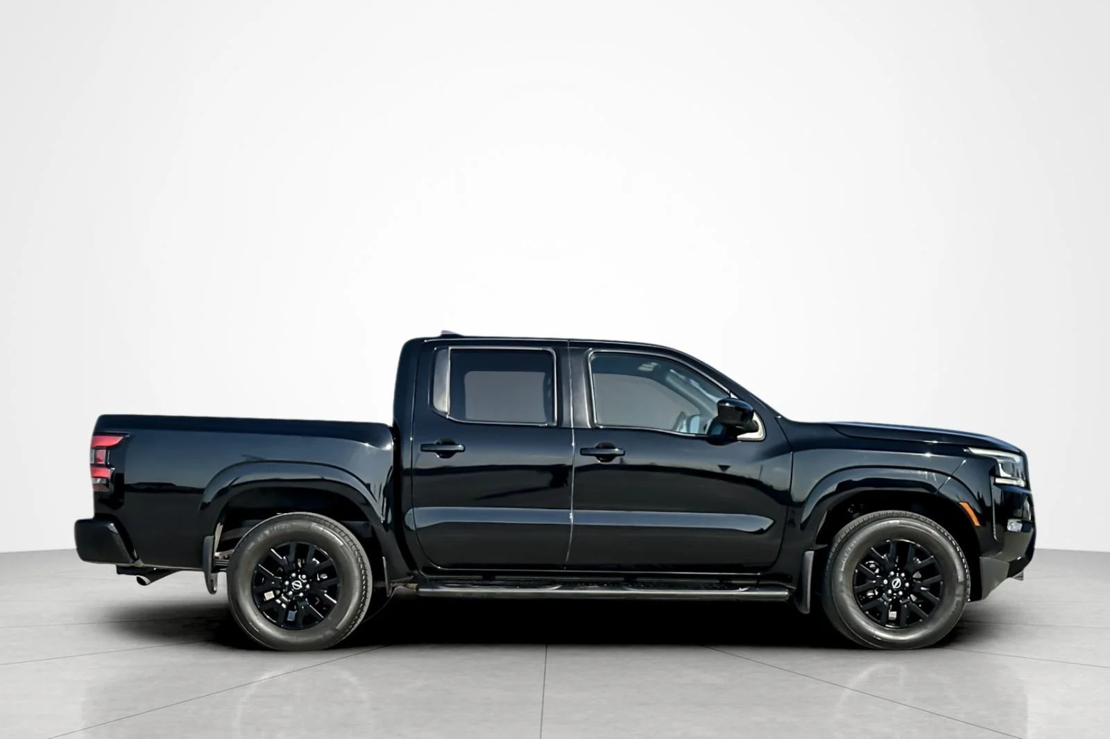 Used 2023 Super Black Nissan SV image 6