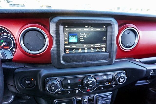 Used 2020 Black Jeep 4-Door Rubicon image 22