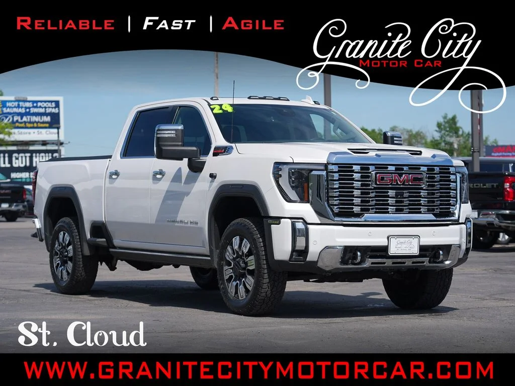 2024 GMC Sierra 4WD Crew Cab Standard Box Denali's photo