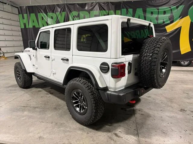 New 2026 Bright White Clear-Coat Exterior Paint Jeep Rubicon X image 5