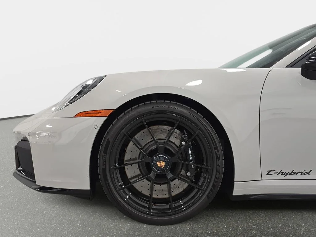 2026 Porsche 911 GTS - Photo 10