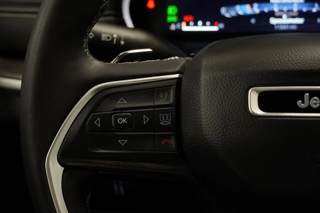Used 2024 Black Jeep Limited image 39