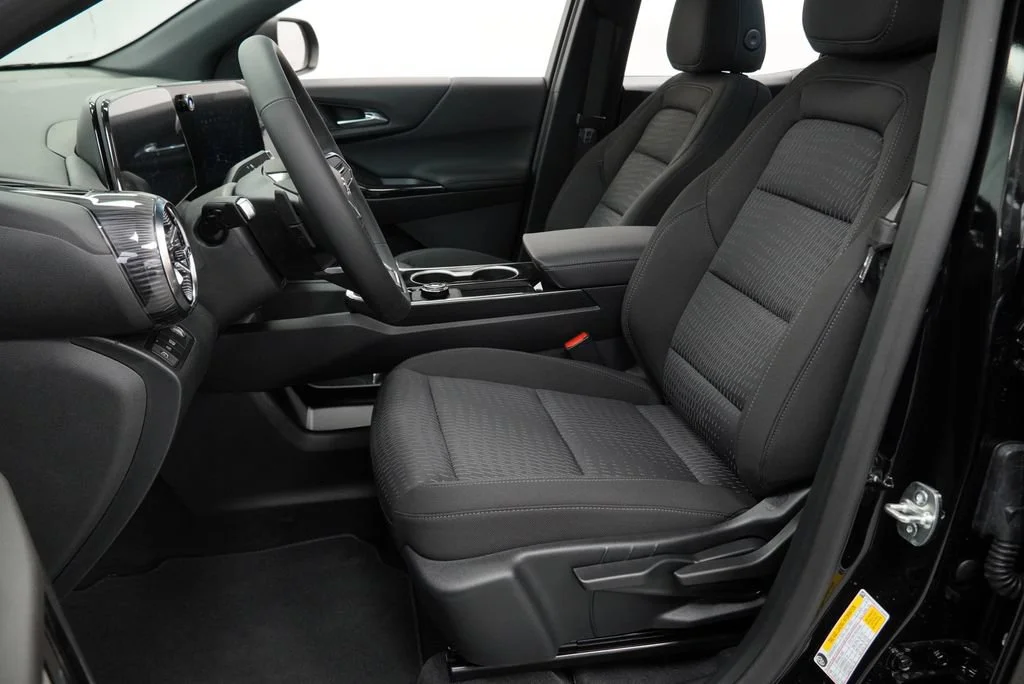 2027 Chevrolet Equinox LT - Photo 7