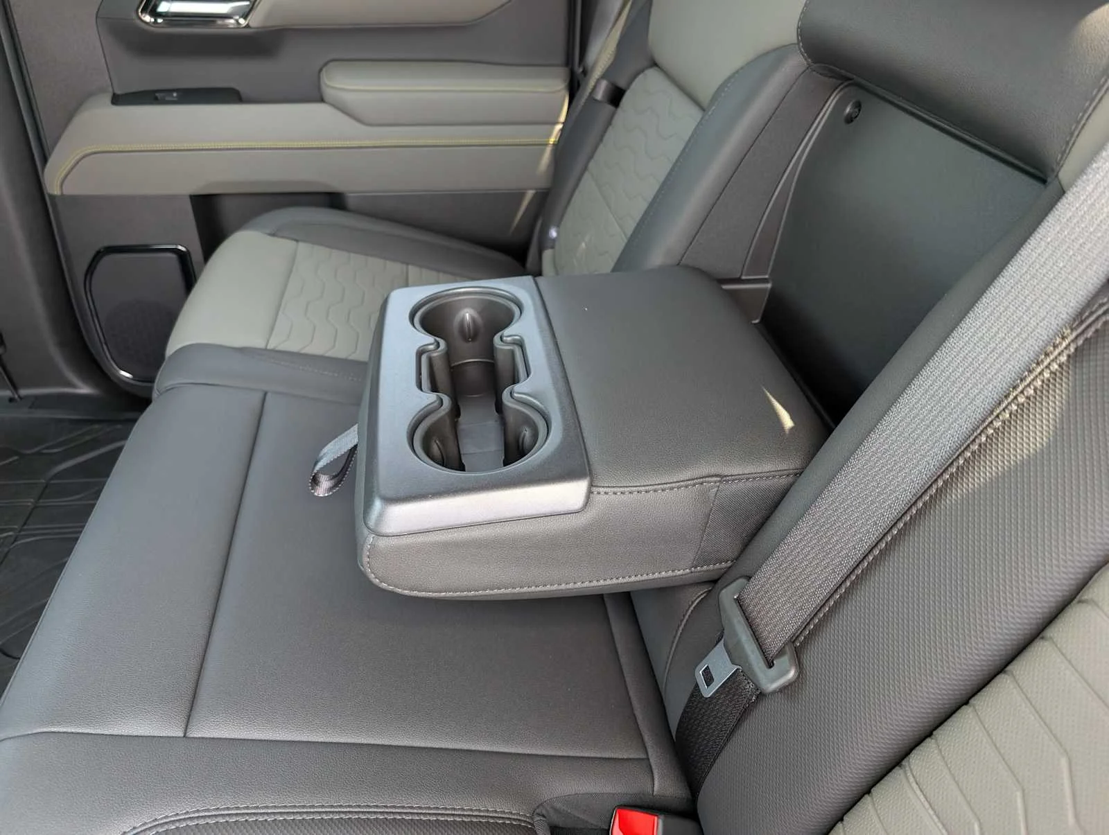 2026 Chevrolet Silverado 1500 ZR2 - Photo 19