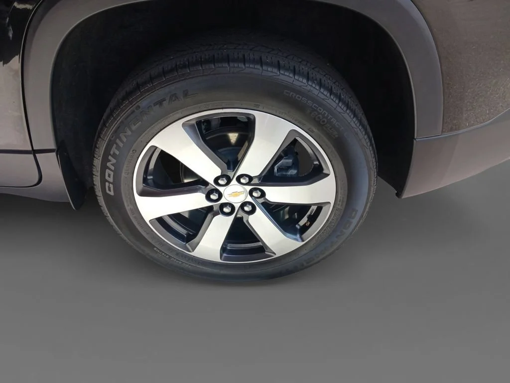 Used 2023 Mosaic Black Metallic Chevrolet LT Leather image 8