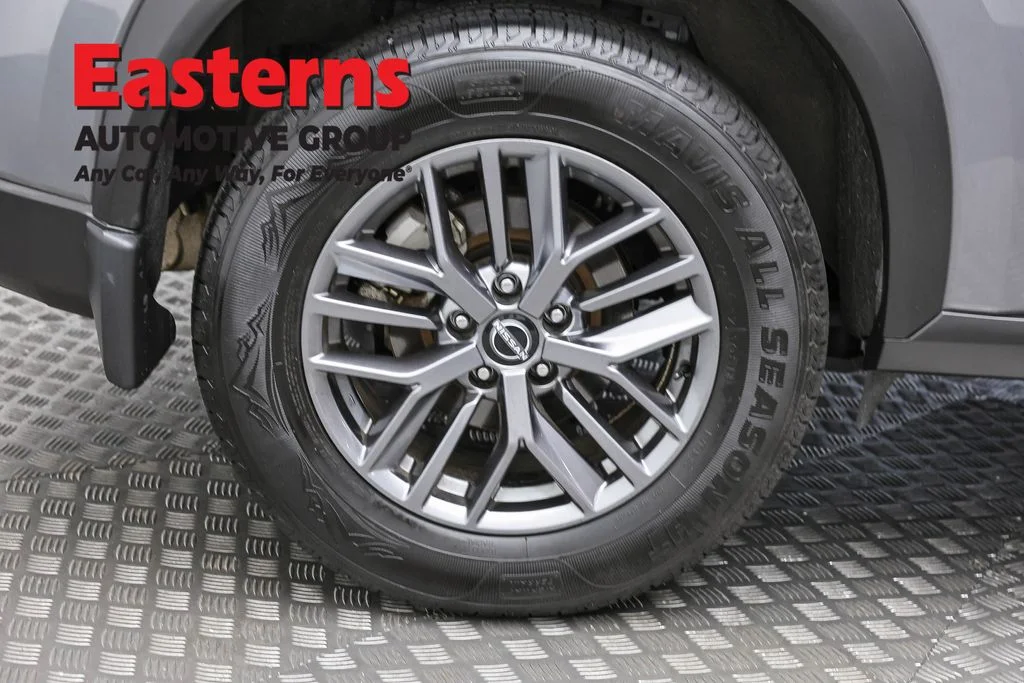Used 2024 Gray Nissan S image 31