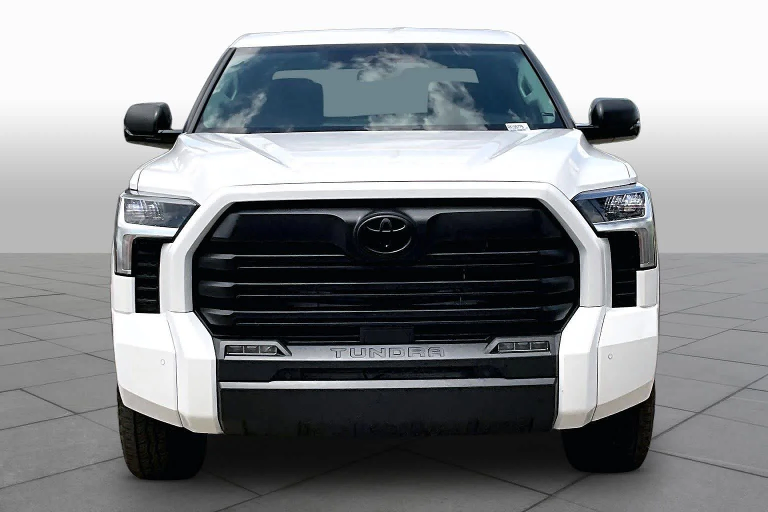 Used 2024 Ice Cap Toyota SR5 image 4