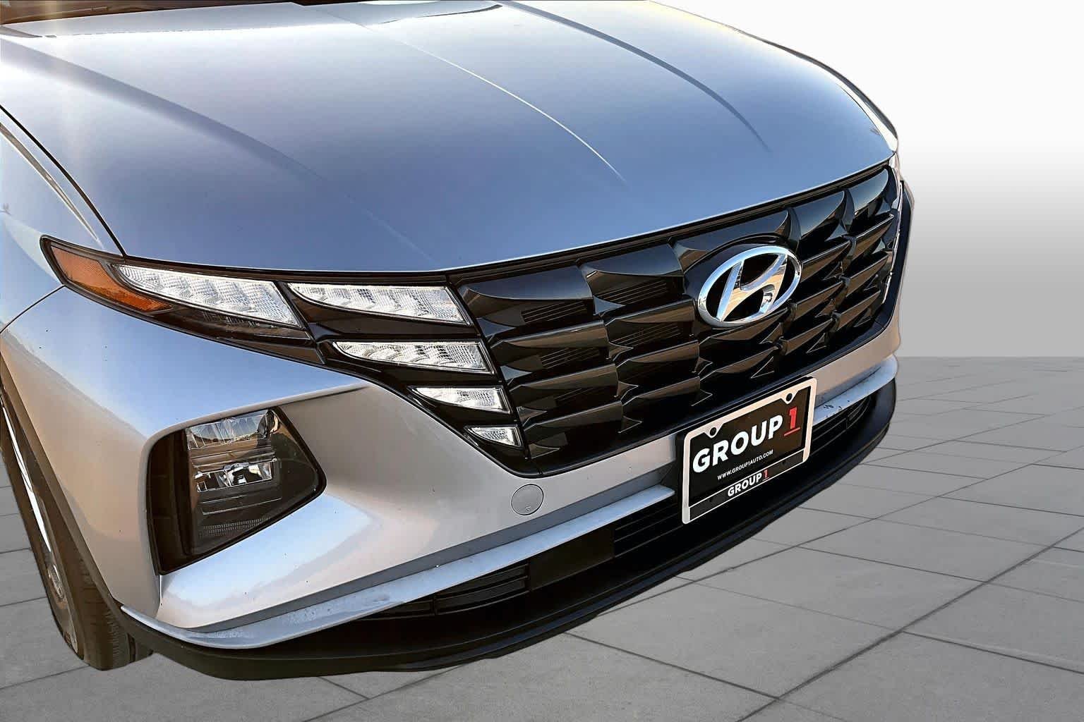 Used 2024 Shimmering Silver Hyundai SEL image 29