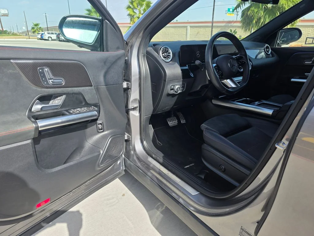 Used 2025 Black Mercedes-Benz GLA 250 image 11