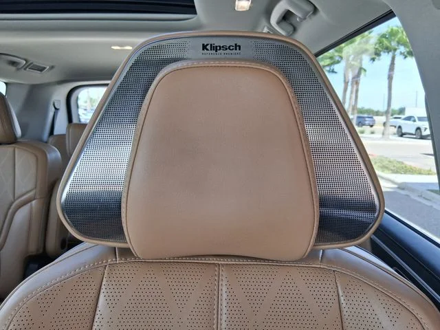 Used 2025 White INFINITI SENSORY image 20