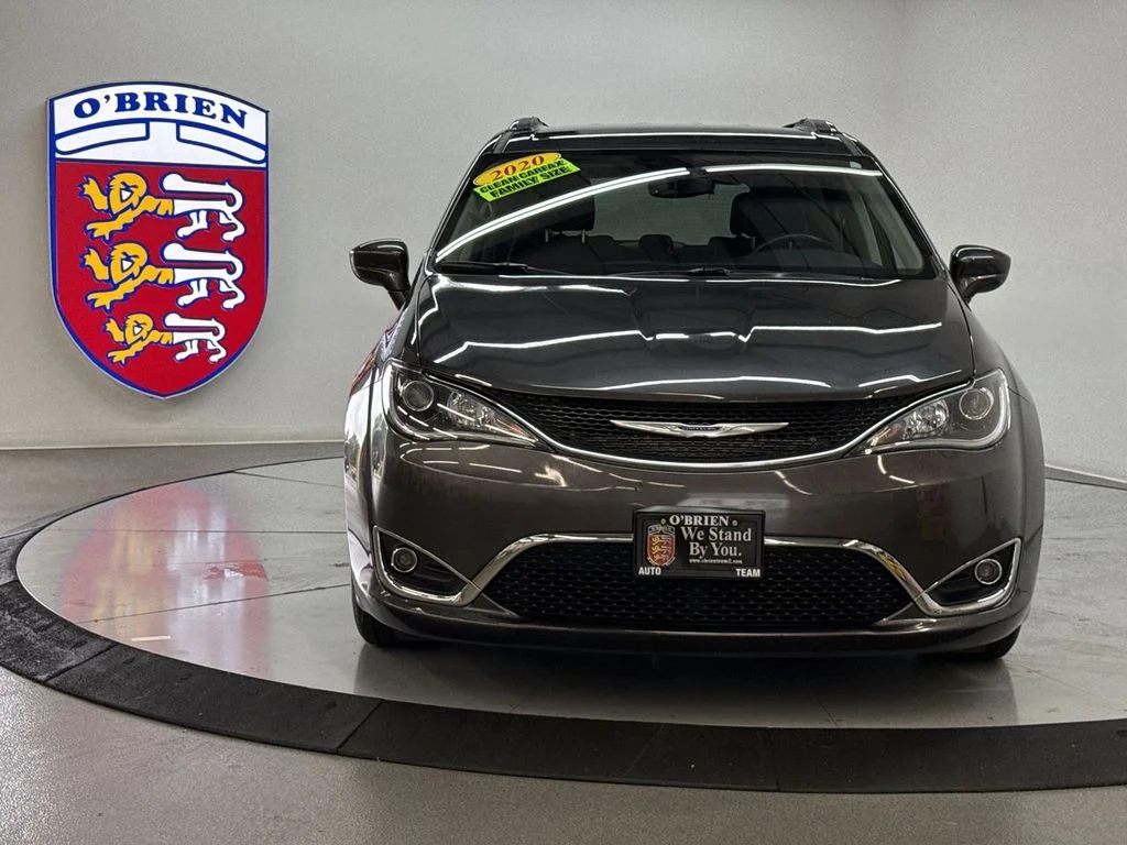 Used 2020 Crystal Metallic Chrysler Touring L image 10