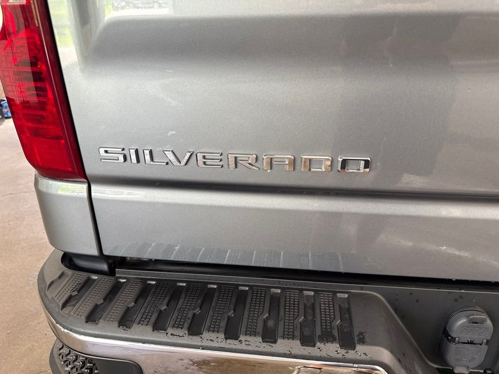 Used 2019 Gray Chevrolet LT image 16