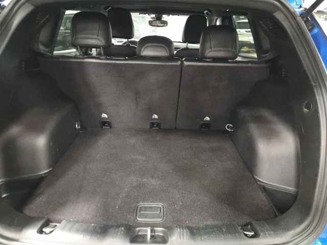 Used 2024 Blue Jeep Latitude image 11
