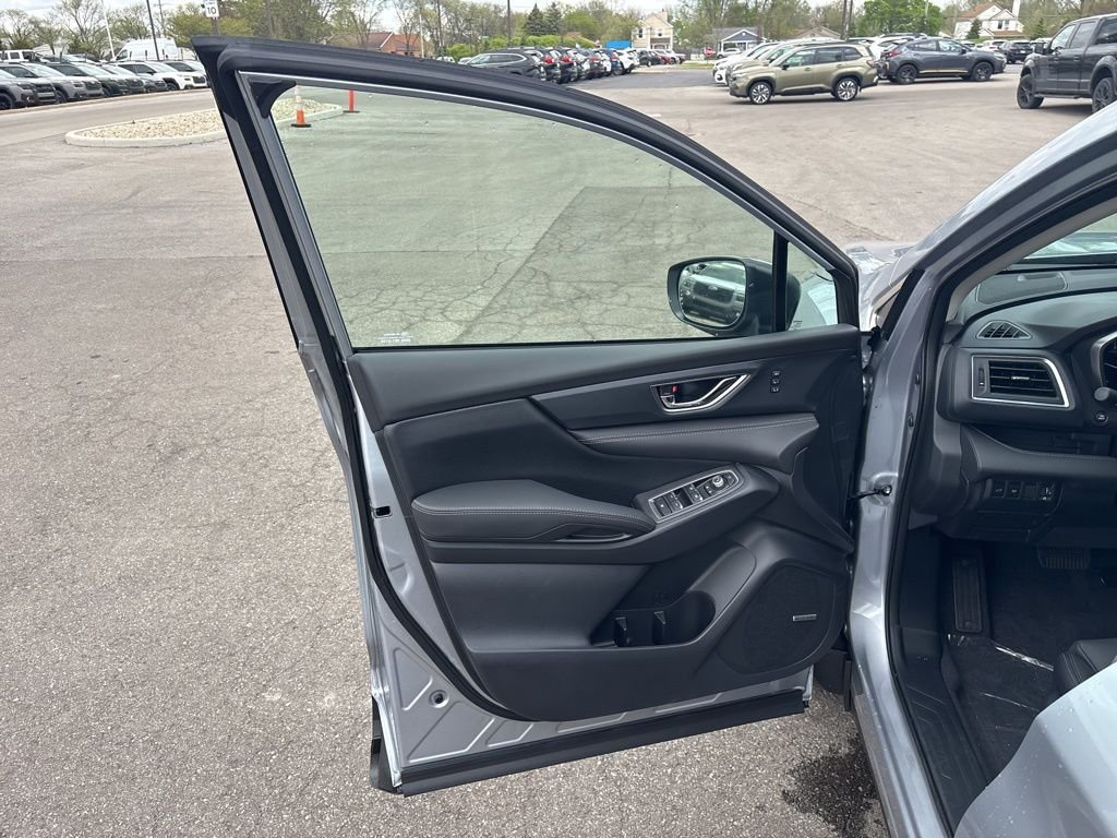 New 2026 ICE SILVER METALLIC Subaru Limited 7-Passenger image 18