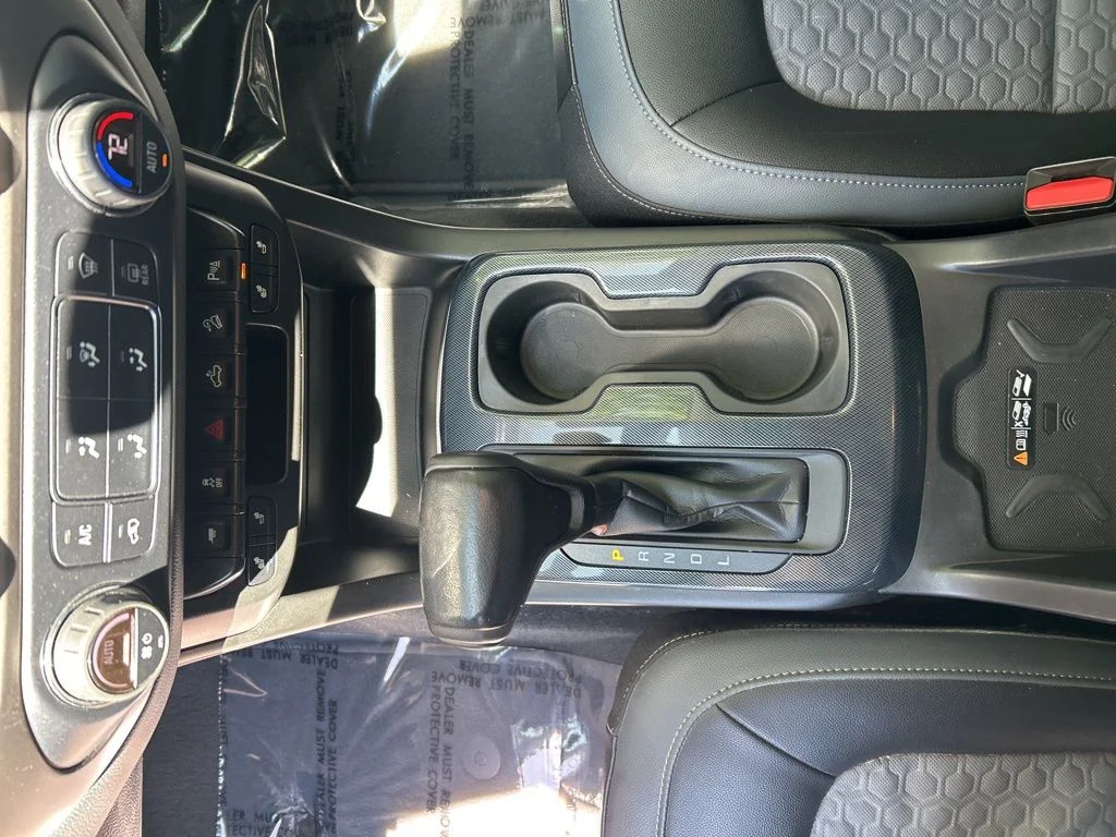 Used 2020 White Chevrolet Z71 image 16