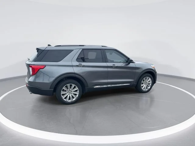 Used 2021 Gray Ford Limited image 7