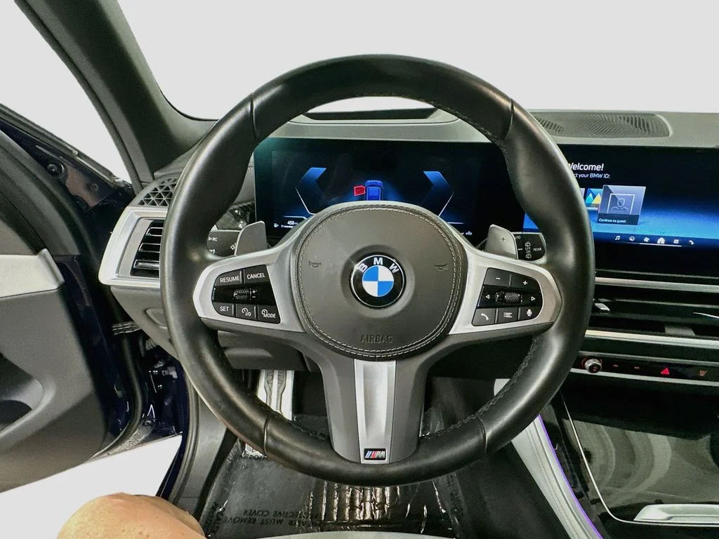 Used 2024 Blue BMW xDrive40i image 12