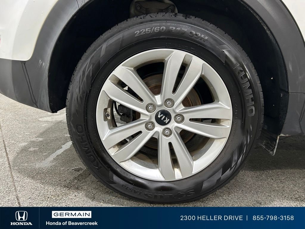 Used 2019 Clear White Kia LX image 10