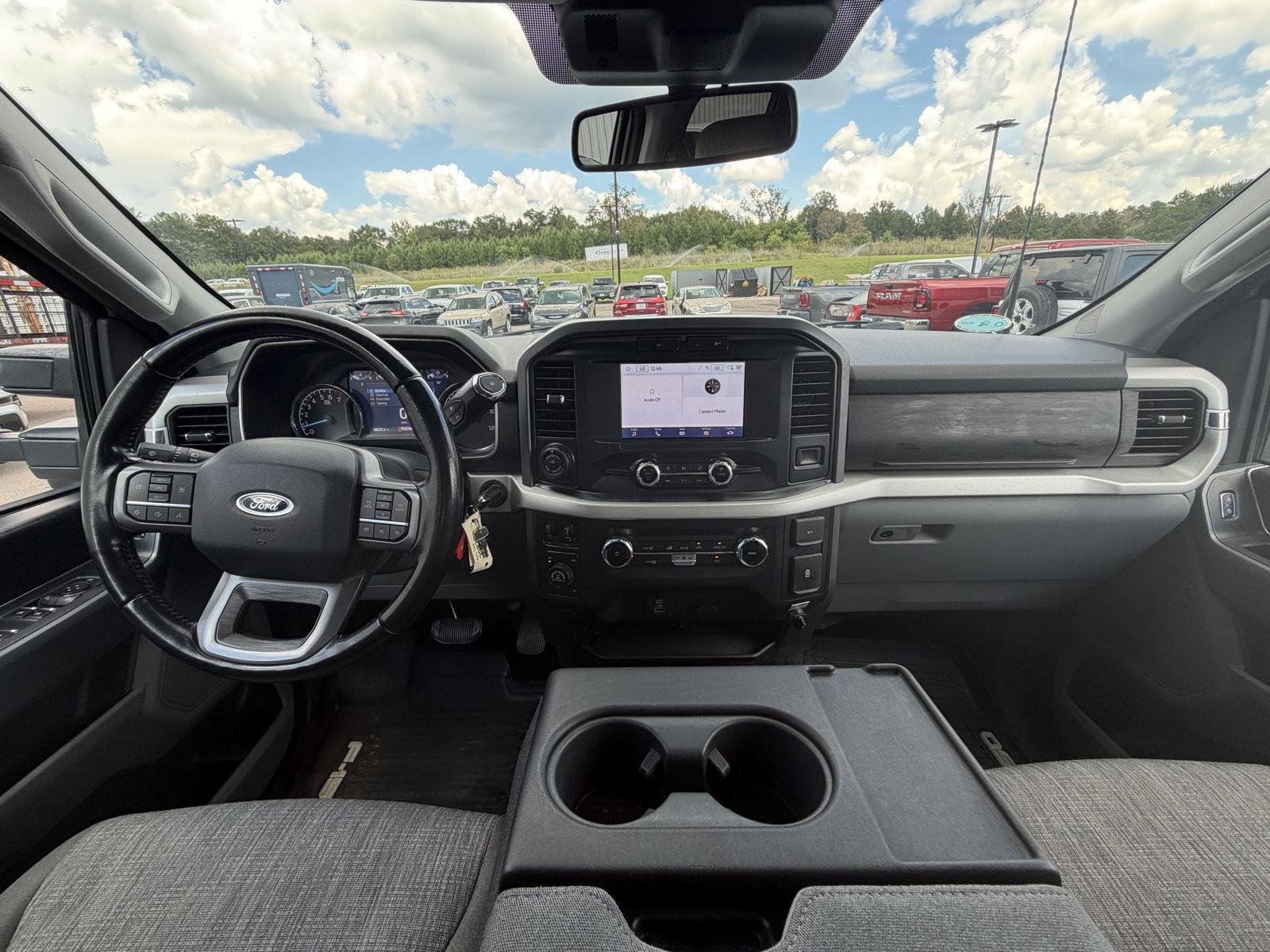Used 2022 Oxford White Ford XLT image 7