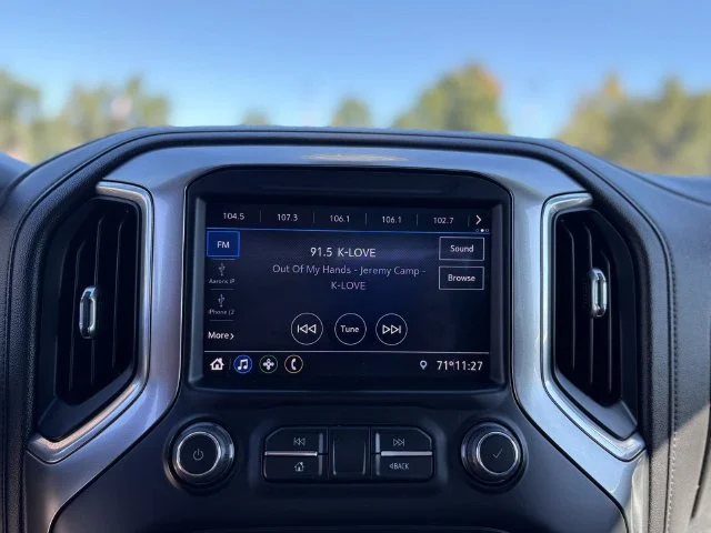 Used 2020 Gray Chevrolet LT image 6