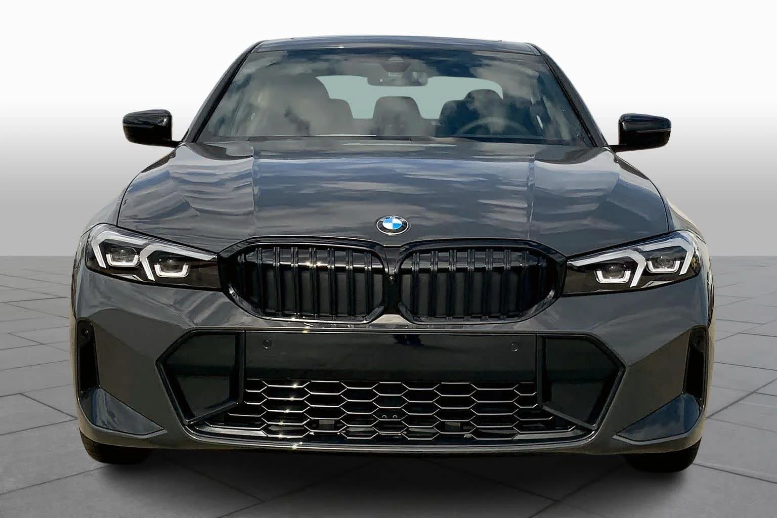 Used 2026 Dravit Grey Metallic BMW 330i NA image 3