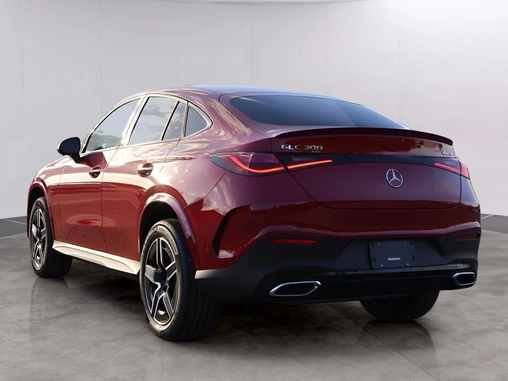 New 2026 MANUFAKTUR Patagonia Red Metallic Mercedes-Benz GLC 300 Coupe image 5