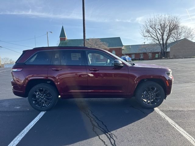 New 2026 Velvet Red Pearl-Coat Exterior Paint Jeep Limited Reserve image 8