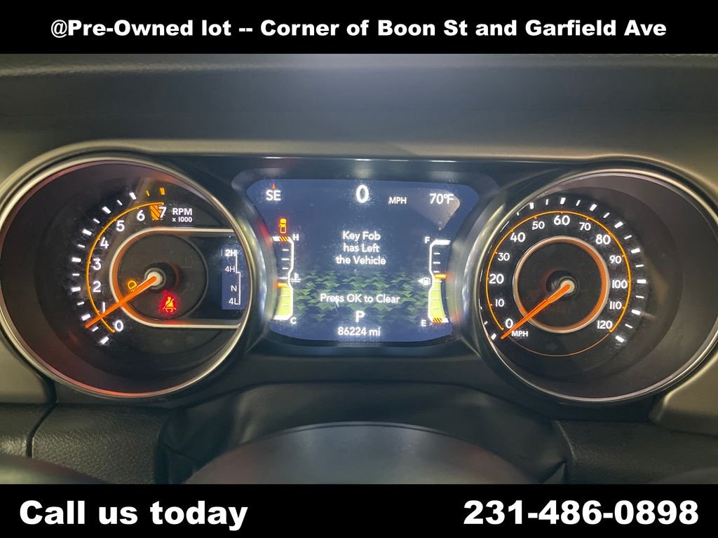 Used 2022 Beige Jeep Sport image 21