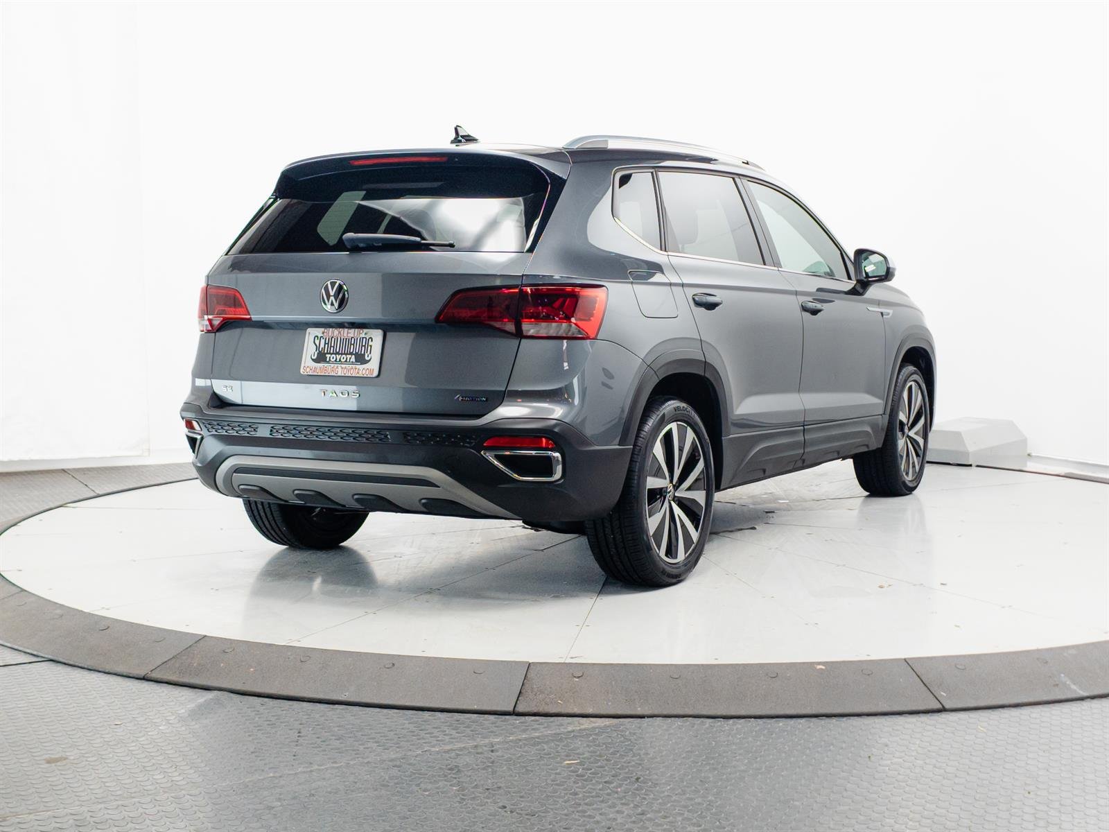 Used 2022 Gray Volkswagen 1.5T SE image 11