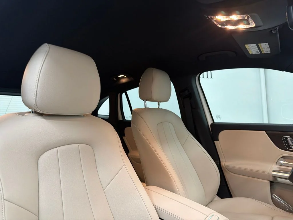 New 2026 White Mercedes-Benz GLA 250 image 28