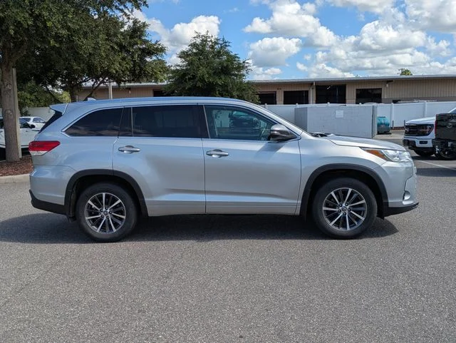 Certified Used 2018 Silver Toyota XLE image 2