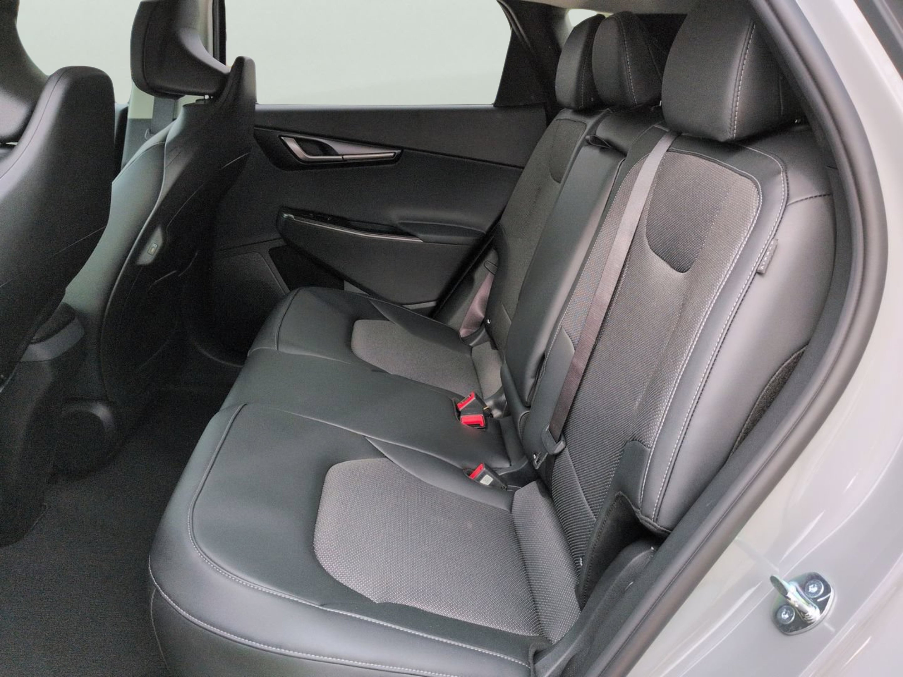 New 2026 Wolf Gray Kia Light Long Range image 30