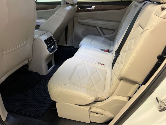 New 2026 White Volkswagen 2.0T SE w/Technology image 10