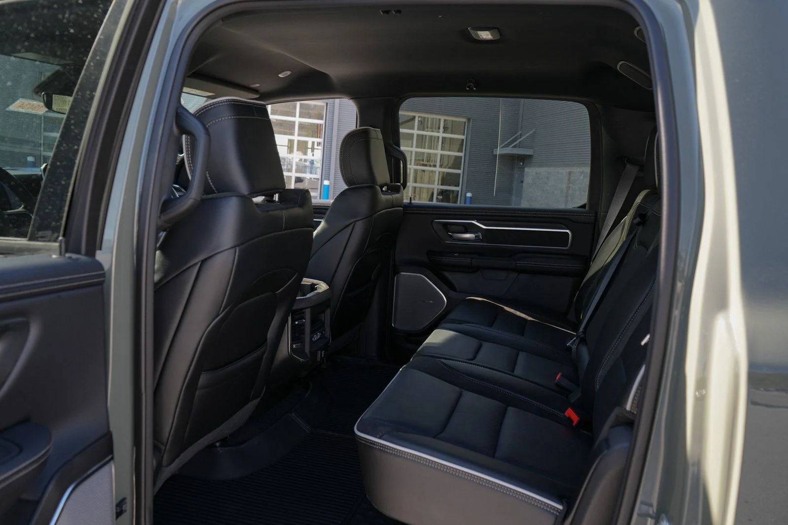 New 2026 Canyon Lake Exterior Paint RAM Laramie image 18