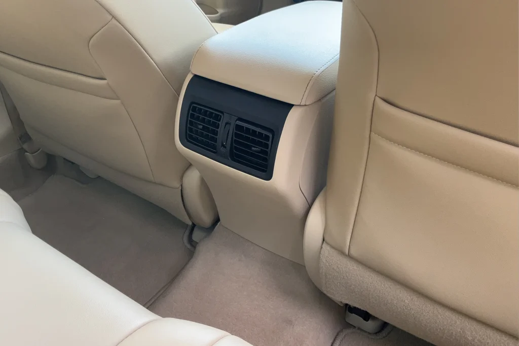 Used 2016 Gold Toyota XLE image 22