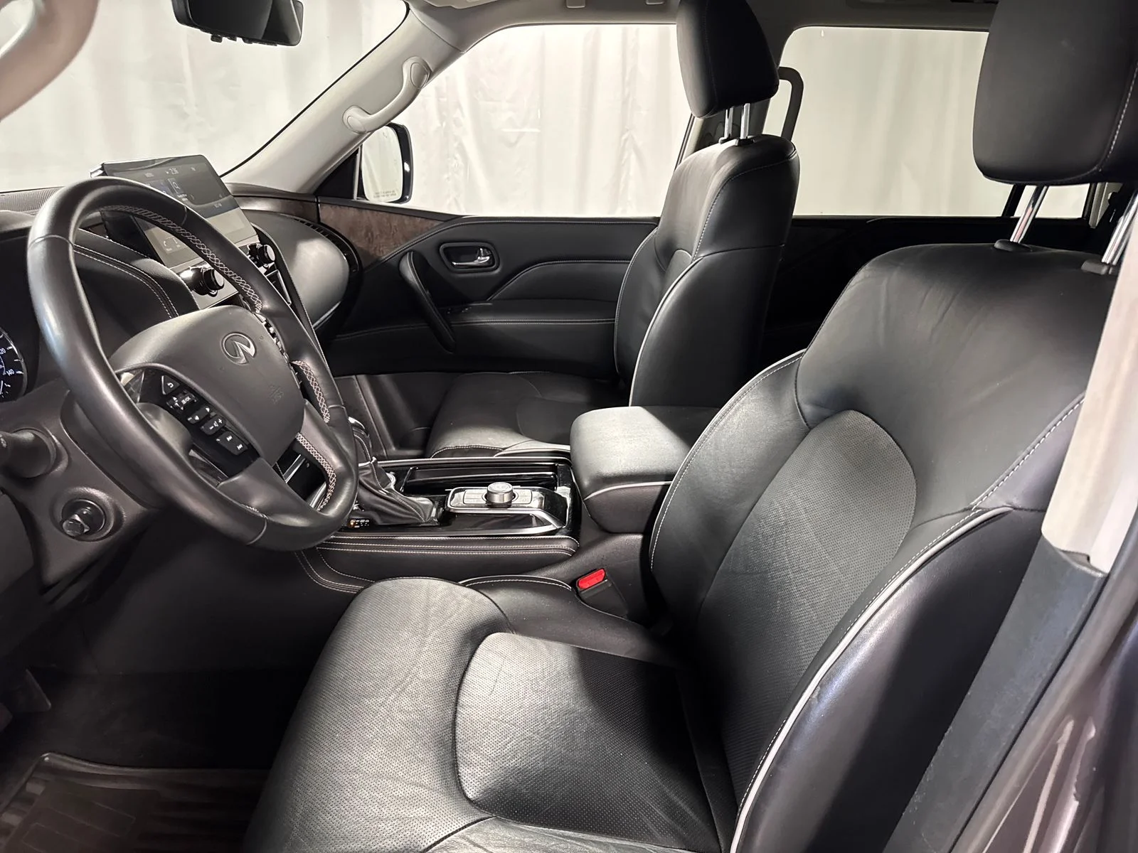 Certified Used 2023 Gray INFINITI Premium Select image 3