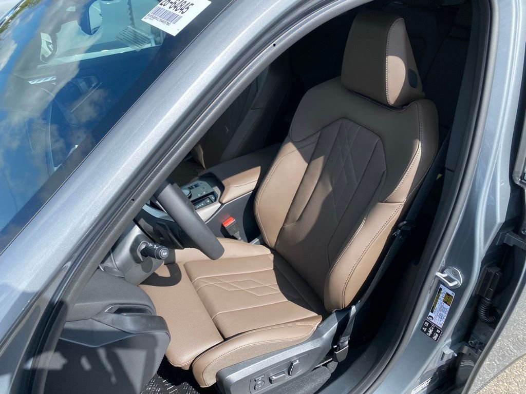 New 2026 Skyscraper Grey Metallic BMW 30 xDrive image 11