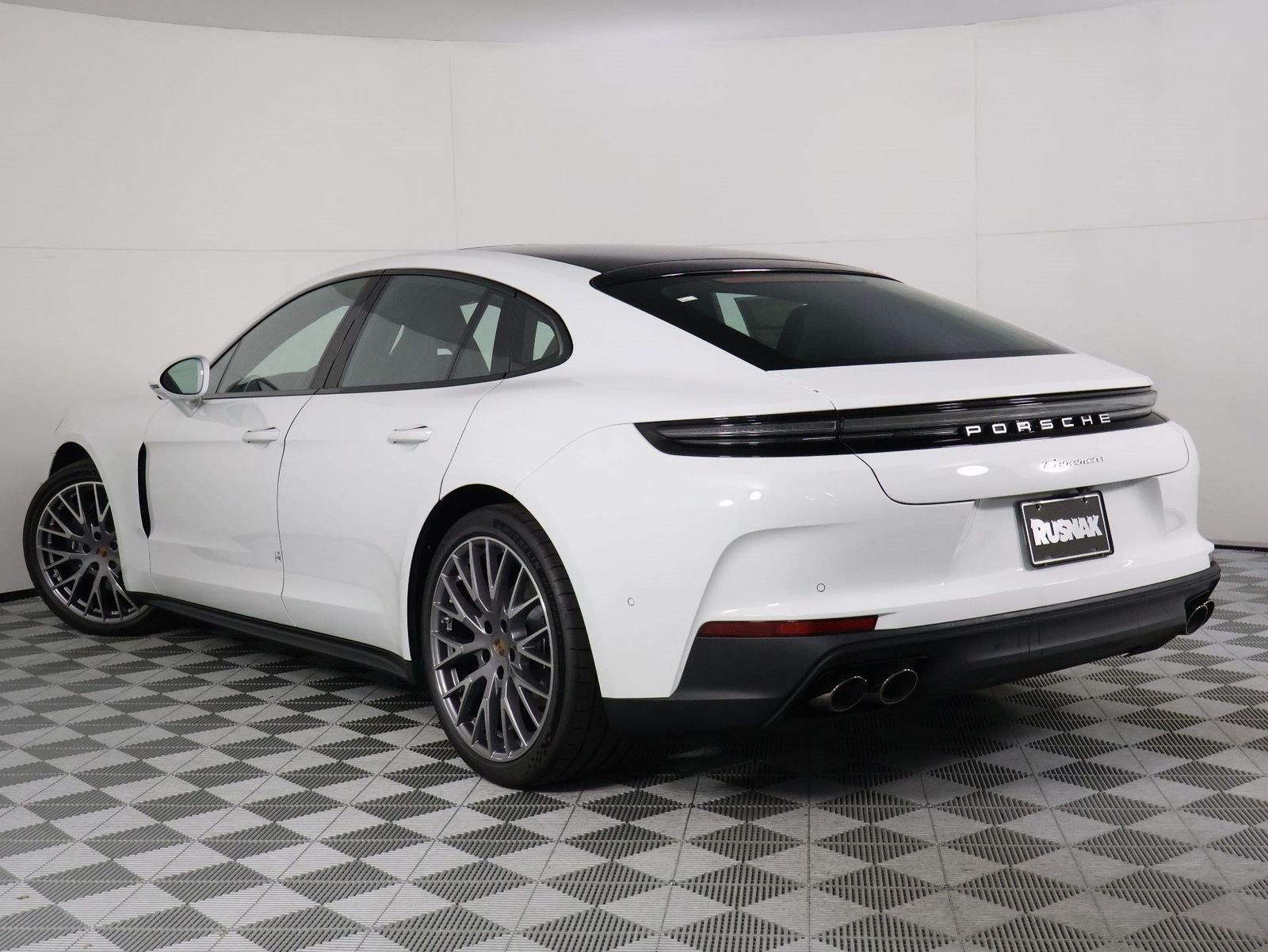 New 2026 White Porsche RWD image 3
