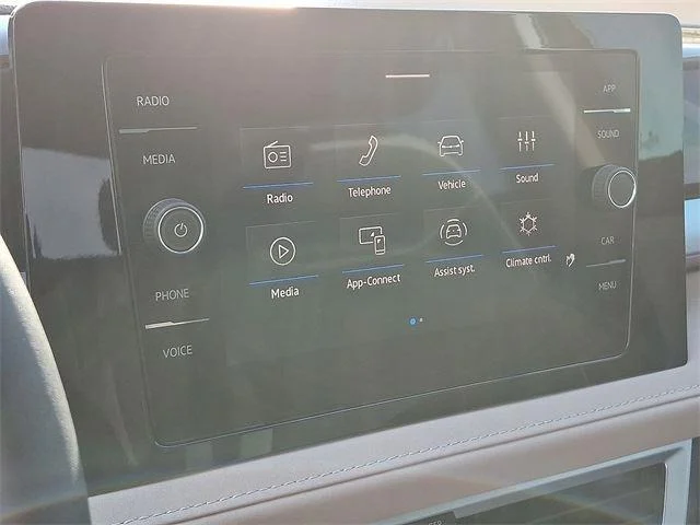 2025 Volkswagen Taos SE - Photo 13