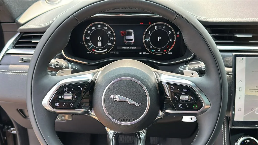 2026 Jaguar F-Pace R-Dynamic S - Photo 13