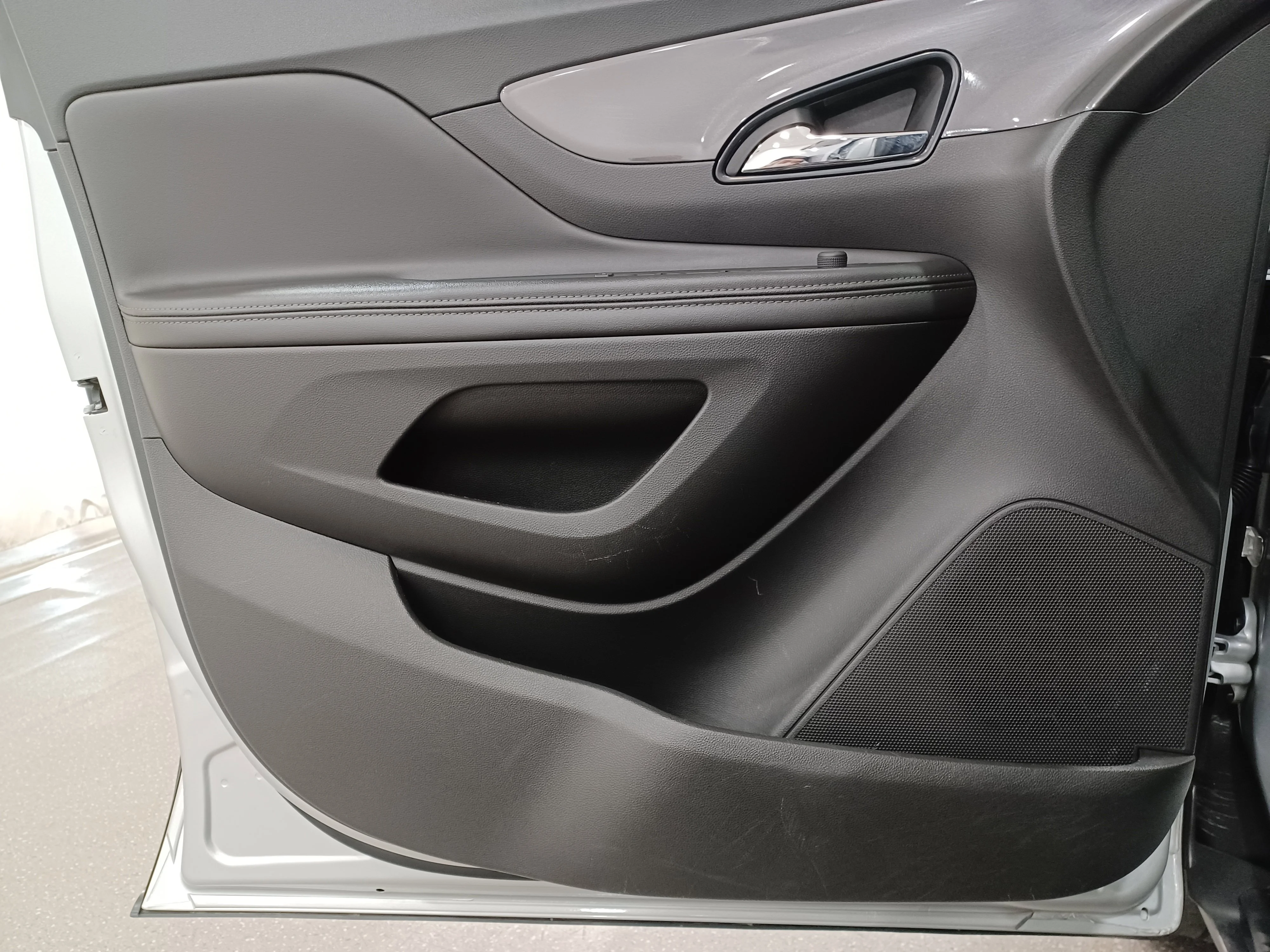 Certified Used 2021 Quicksilver Metallic Buick Preferred*Remote Start | Blind Spot Detection | Park Assist | Roof Rails image 8