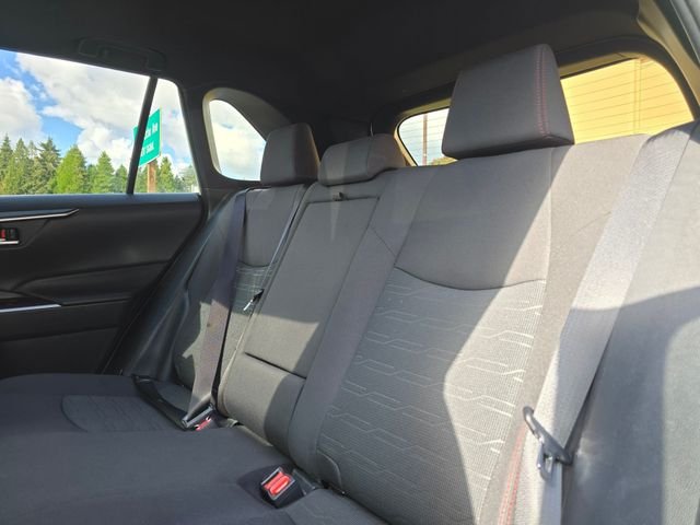 2023 Toyota RAV4 SE - Photo 17