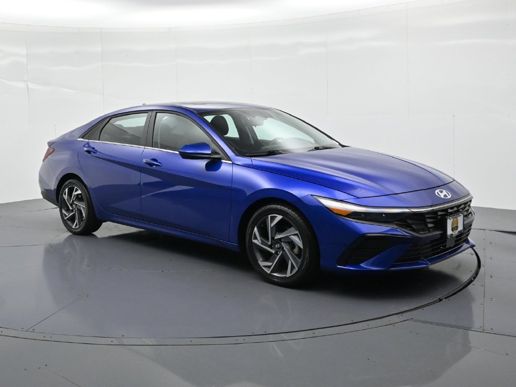 Used 2025 Blue Hyundai SEL Convenience image 4