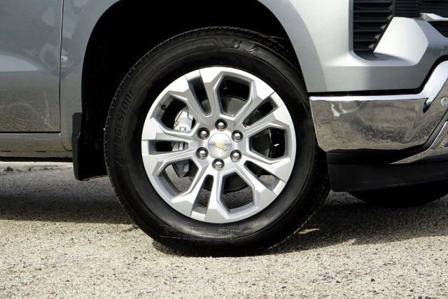 New 2026 Sterling Gray Metallic Chevrolet LTZ image 4