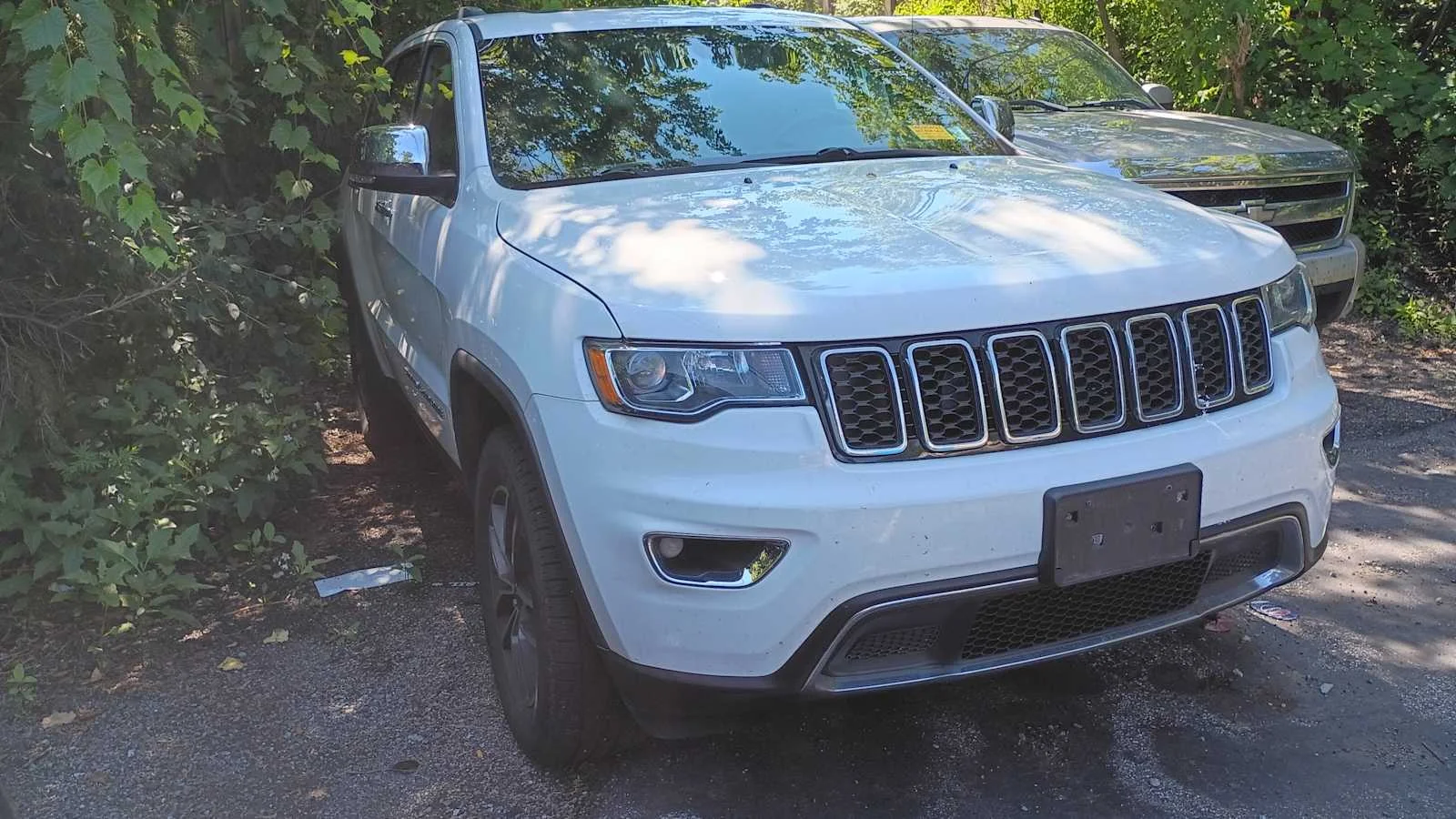 Used 2020 Bright White Clearcoat Jeep Limited image 2