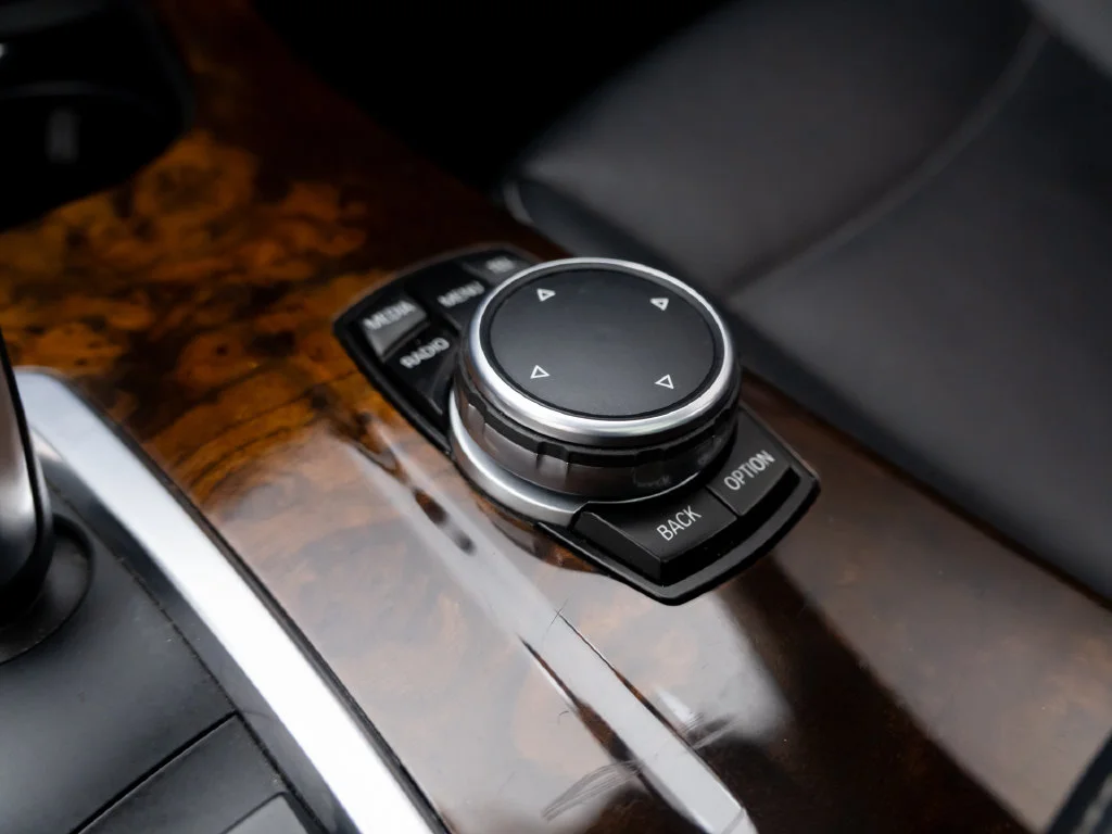 Used 2016 Black BMW xDrive28i image 22